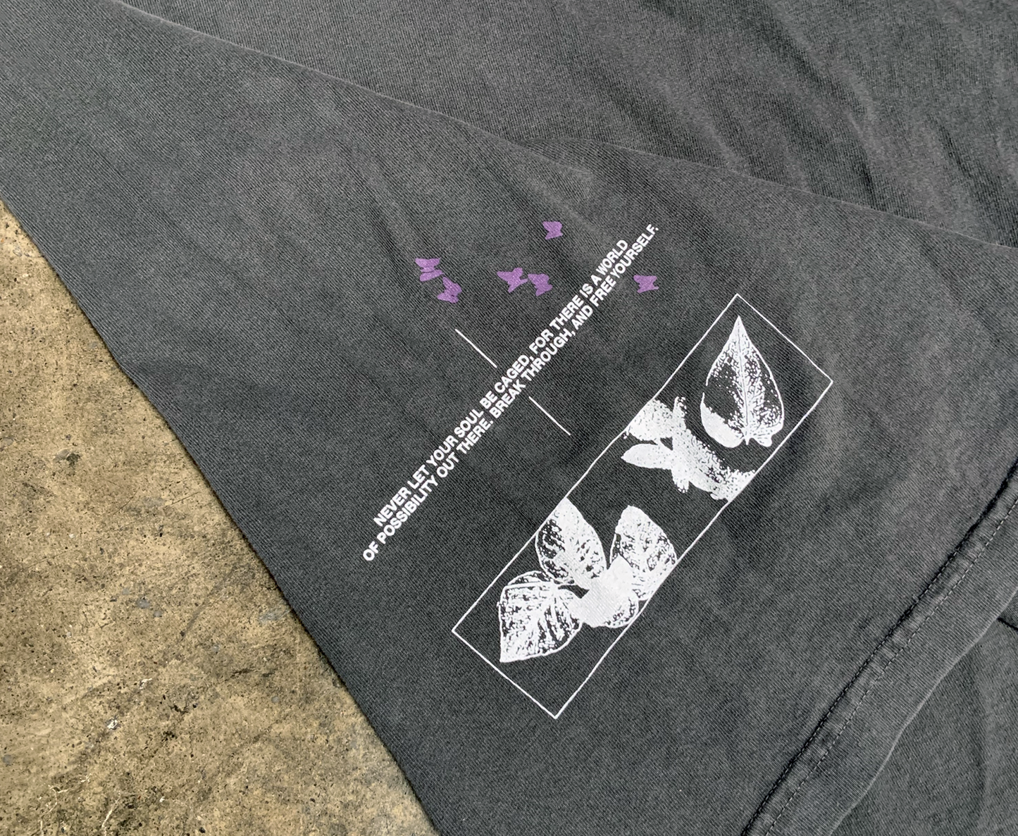 Butterfly Tee (Vintage Black)