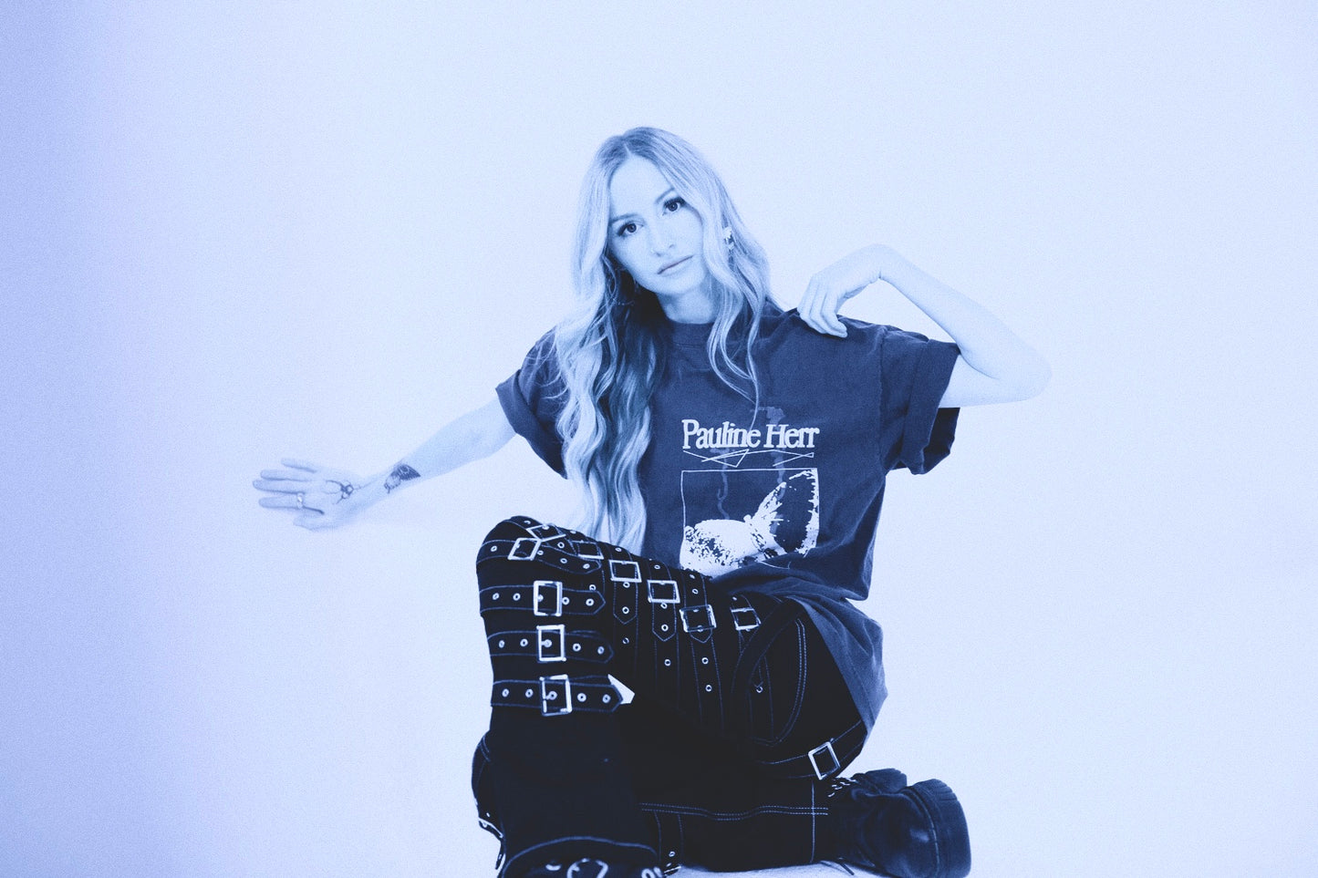 Butterfly Tee (Vintage Black)